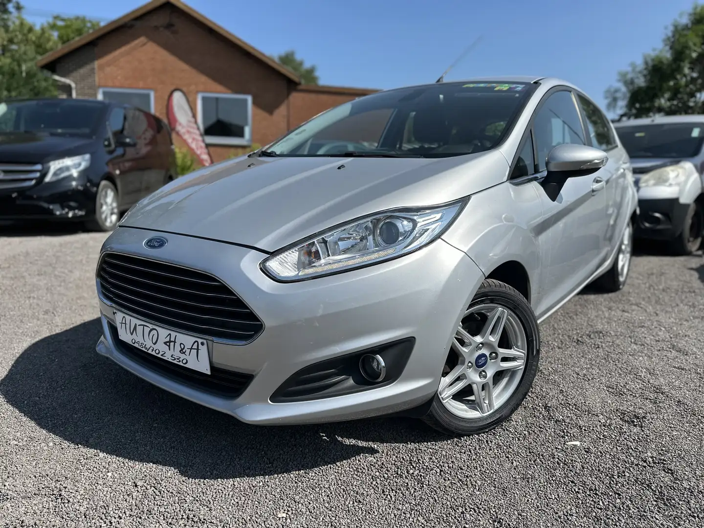 Ford Fiesta 1.5 TDCi Titanium LED CARNET OK Argent - 1