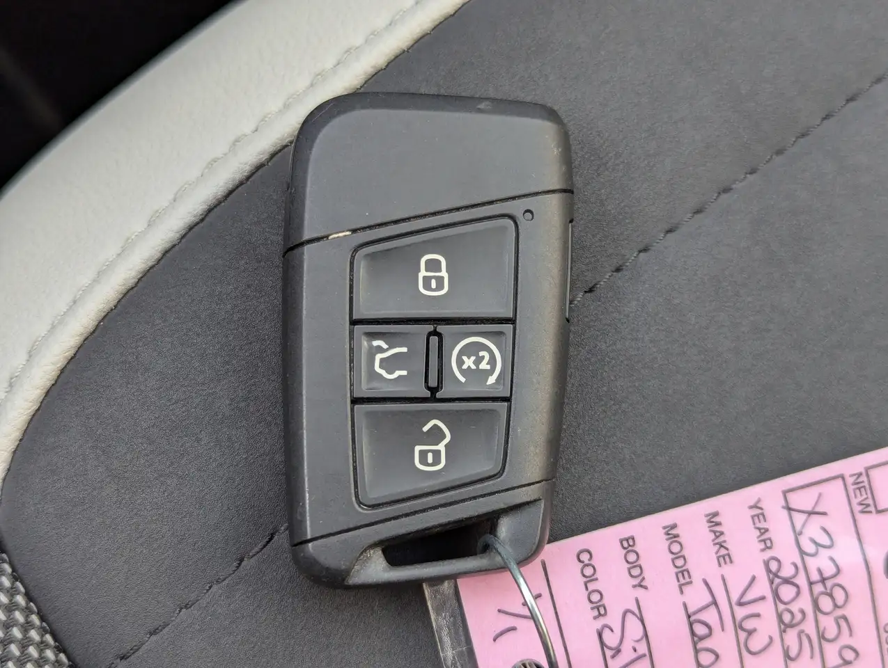 Volkswagen Taos снимка Volkswagen Taos