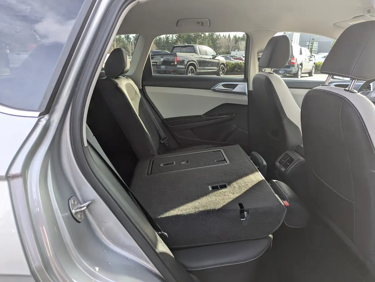 Volkswagen Taos снимка Volkswagen Taos