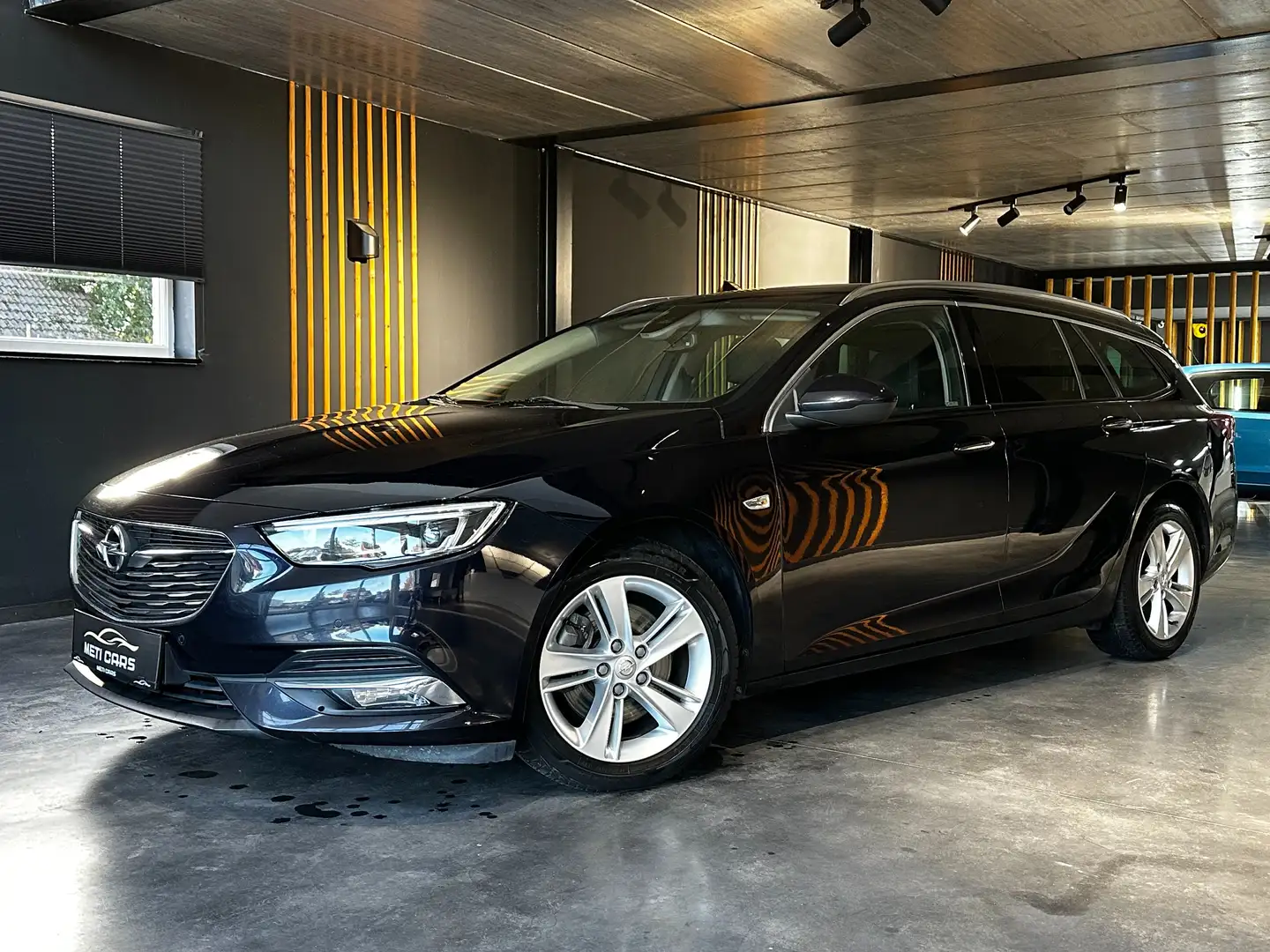 Opel Insignia Insignia Sports Tourer 1.6 | Pano | Full Option | Zwart - 1