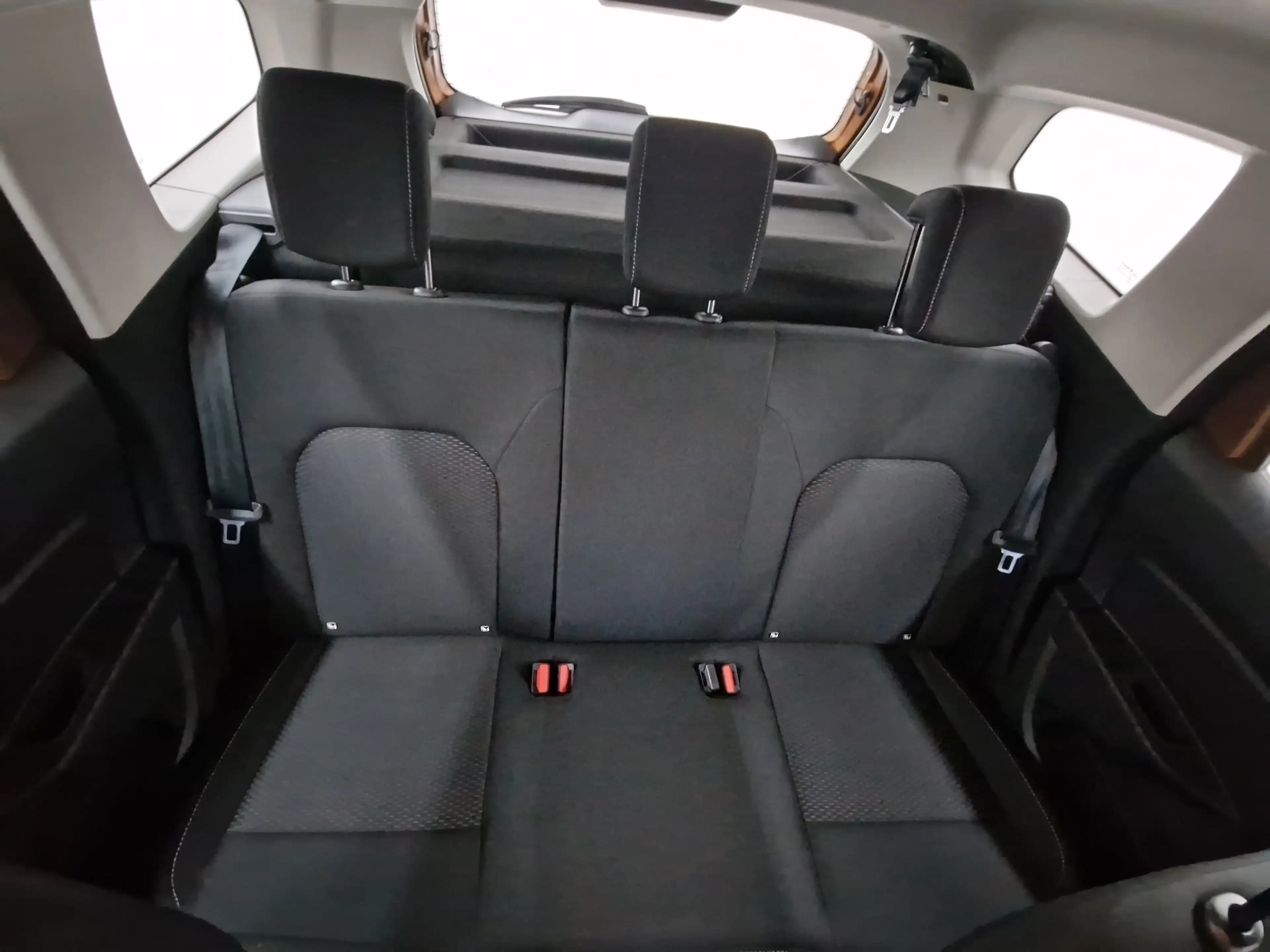 Dacia Duster 1.0 TCe 100 LPG Comfort 2WD — photo 13