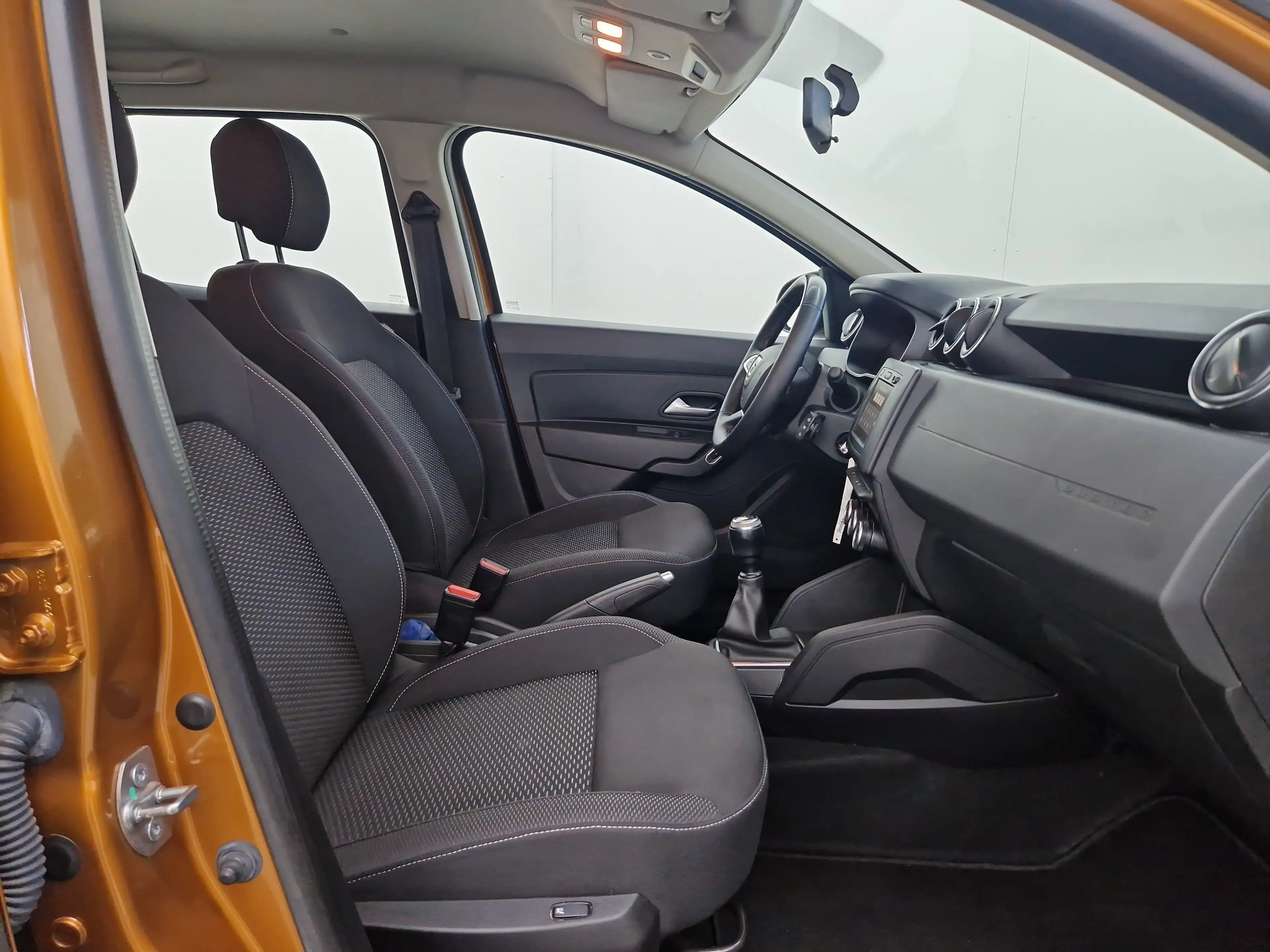 Dacia Duster 1.0 TCe 100 LPG Comfort 2WD — photo 12