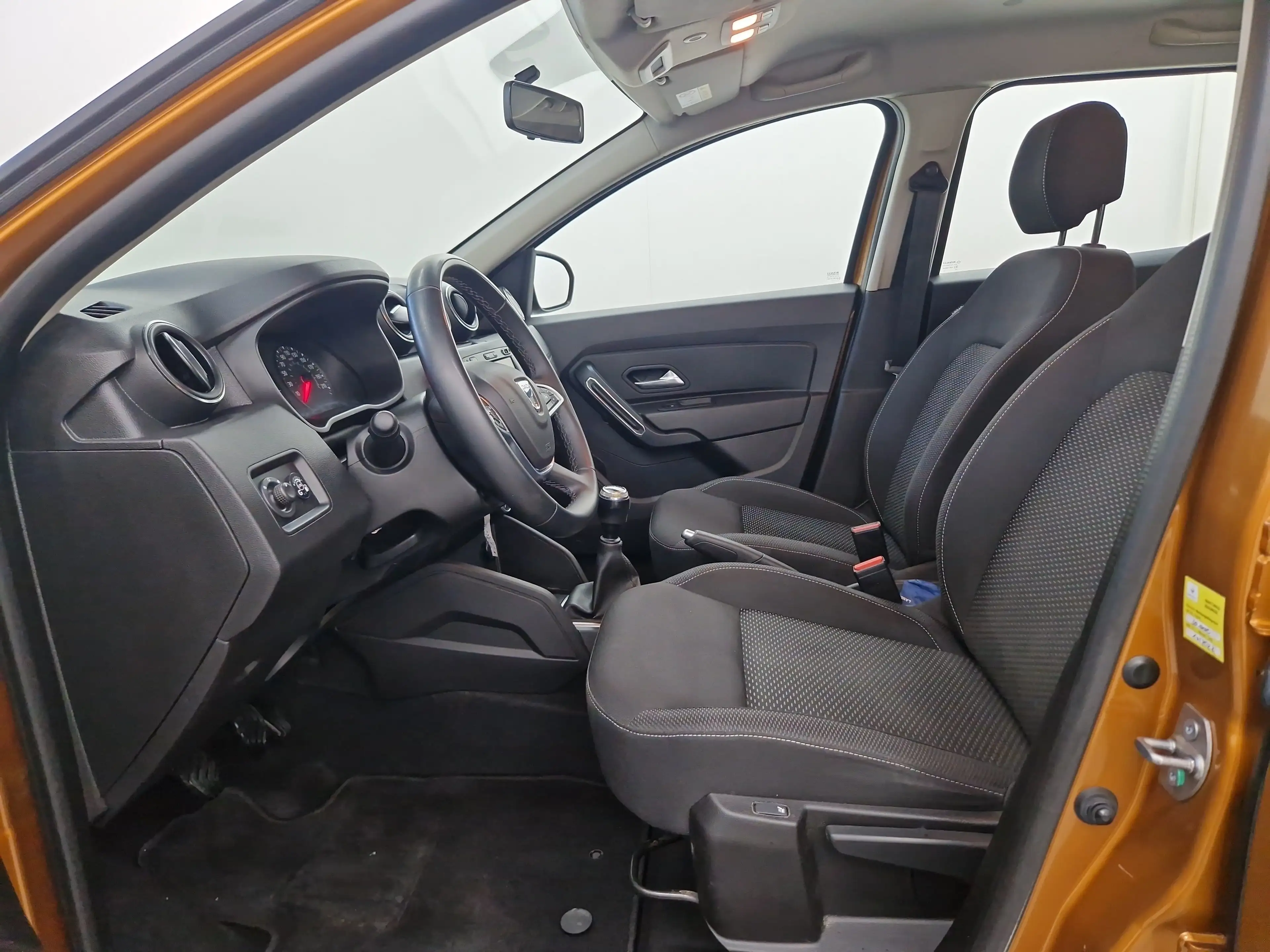 Dacia Duster 1.0 TCe 100 LPG Comfort 2WD — photo 8
