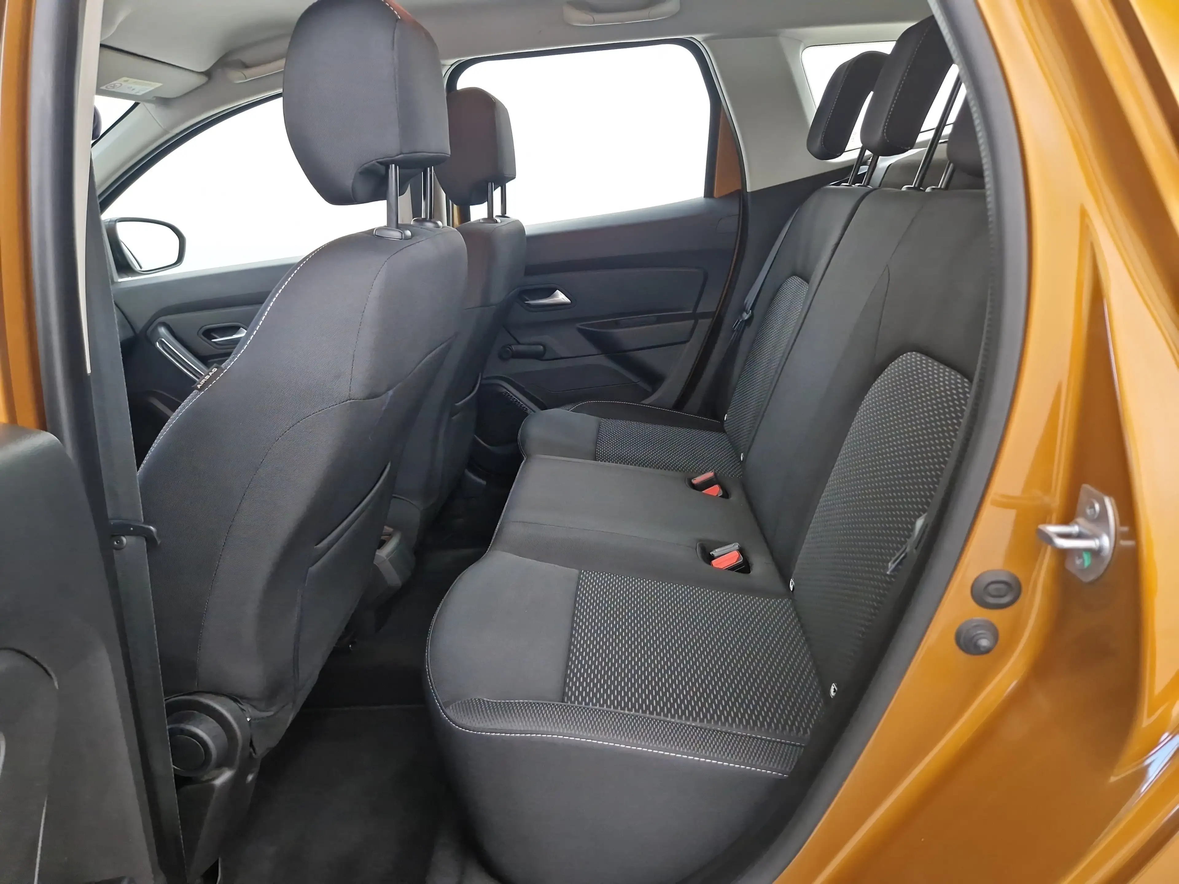 Dacia Duster 1.0 TCe 100 LPG Comfort 2WD — photo 9