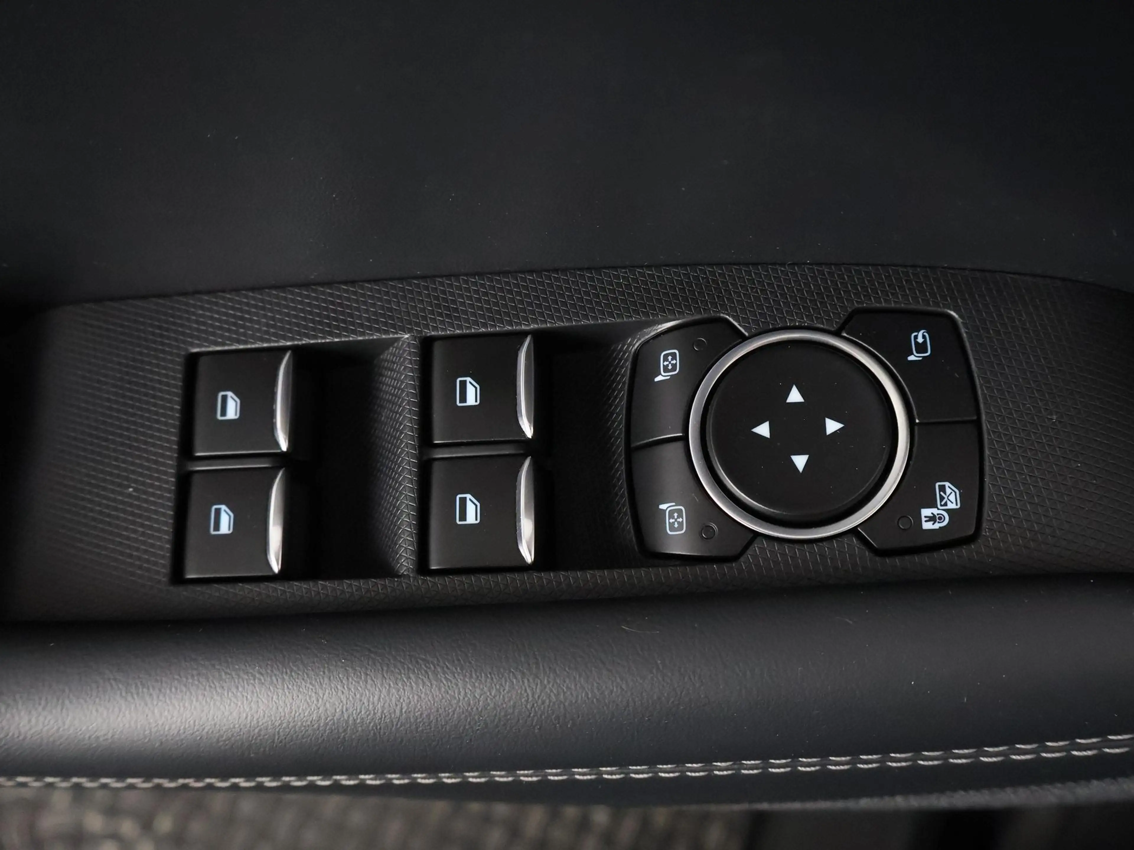 Ford Mustang Mach-E RWD 75 kWh SOH 94% GARANTIE 2031* APPLE CARPLAY / — photo 14