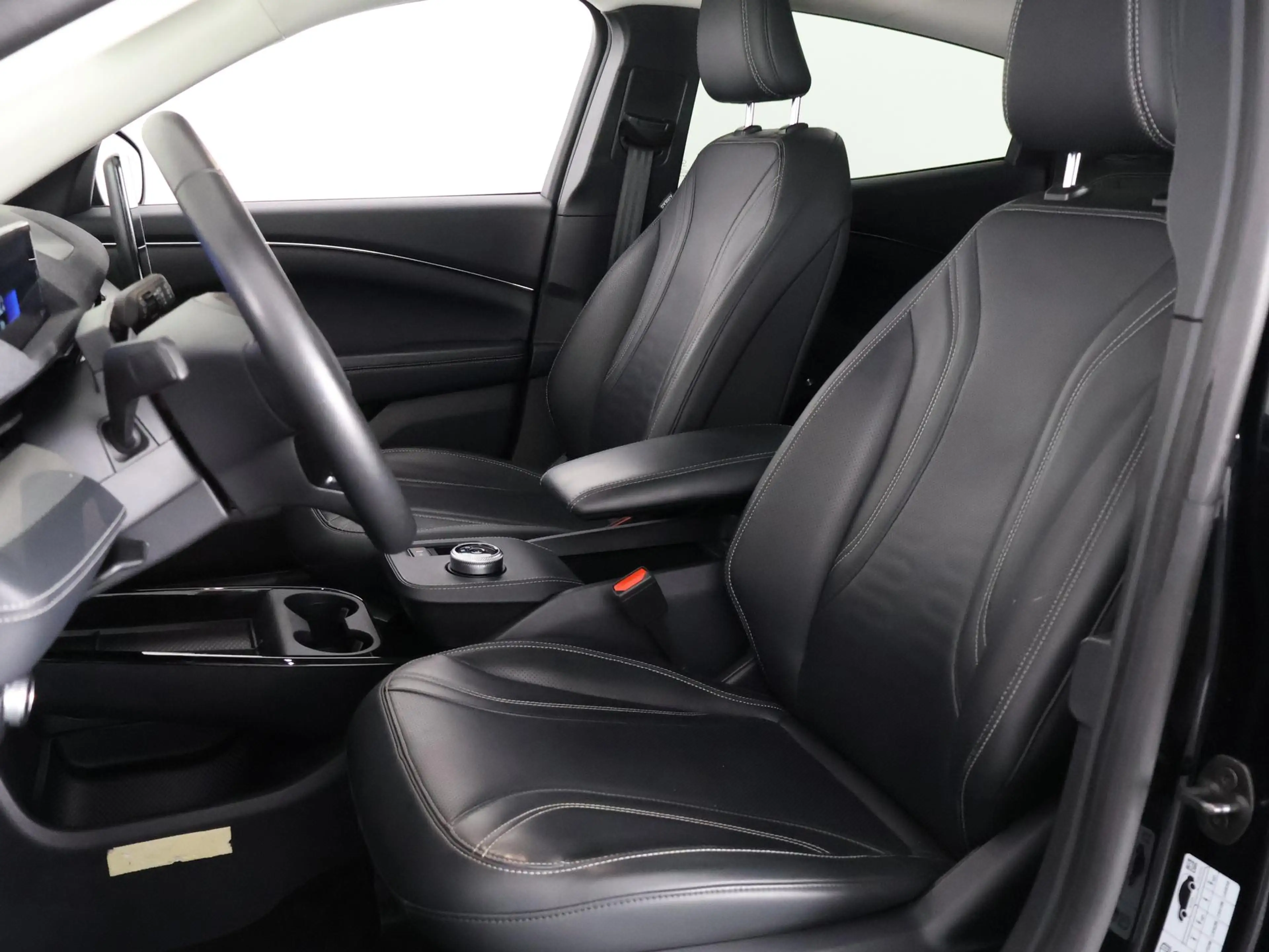 Ford Mustang Mach-E RWD 75 kWh SOH 94% GARANTIE 2031* APPLE CARPLAY / — photo 10