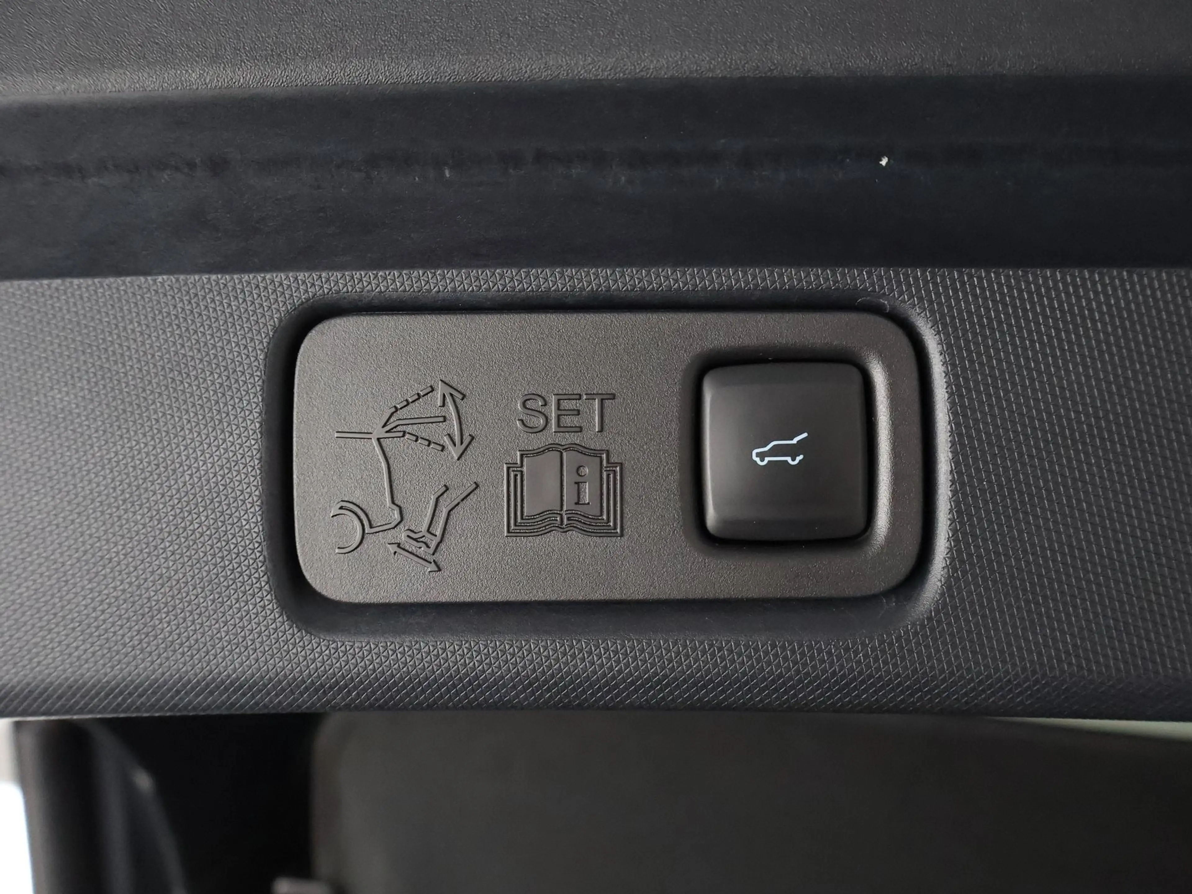 Ford Mustang Mach-E RWD 75 kWh SOH 94% GARANTIE 2031* APPLE CARPLAY / — photo 23