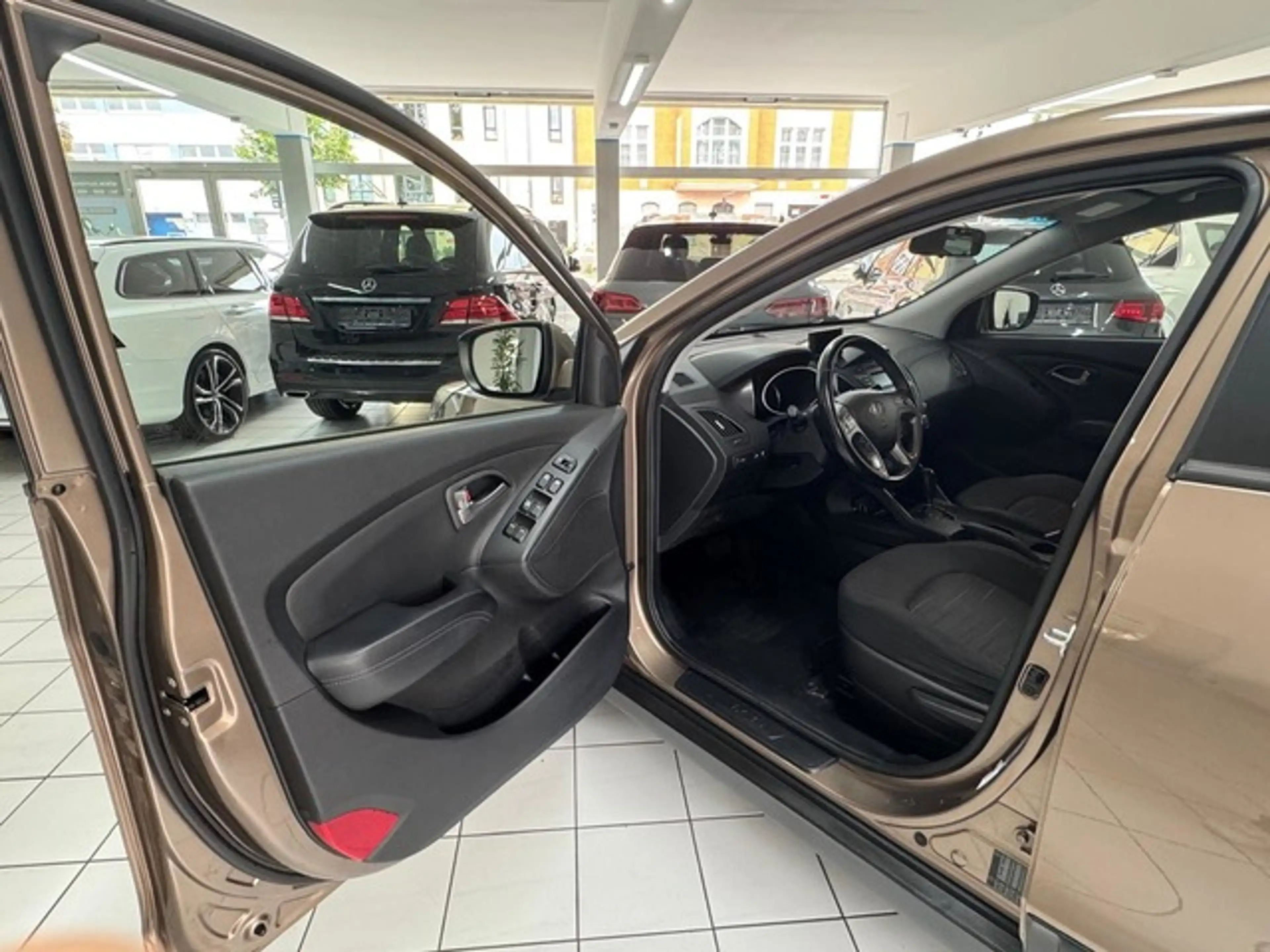 Hyundai iX35 2.0 GDi Autom. Kamera Scheckheft Tempomat — photo 6