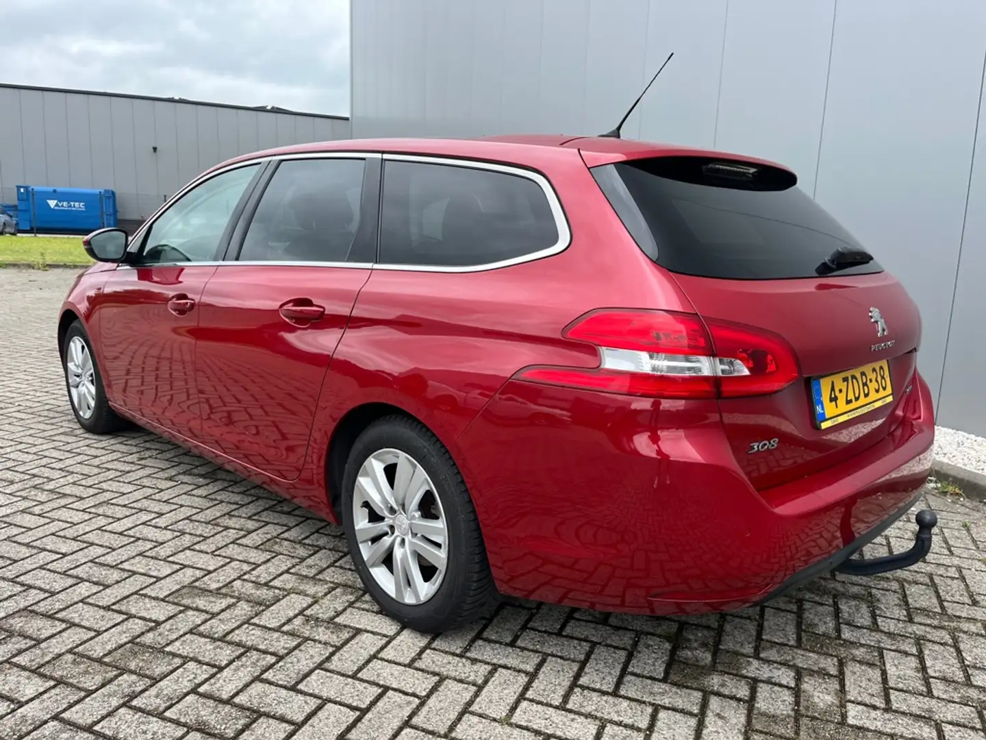Peugeot 308 SW 1.6 BlueHDI Blue Lease Limited Rood - 2