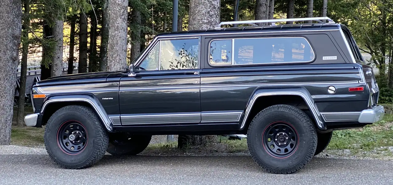 Jeep Cherokee LAREDO, foto 2