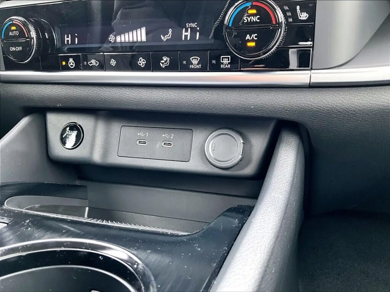 Nissan Rogue photo Nissan Rogue