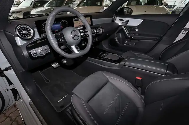Mercedes-Benz A-Class view 9