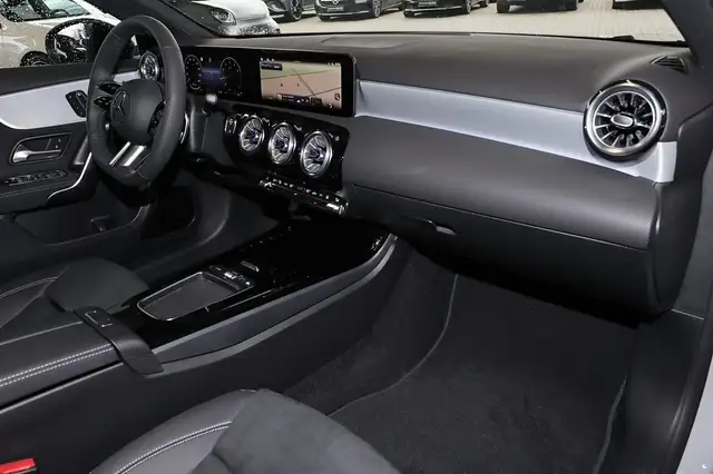 Mercedes-Benz A-Class view 8