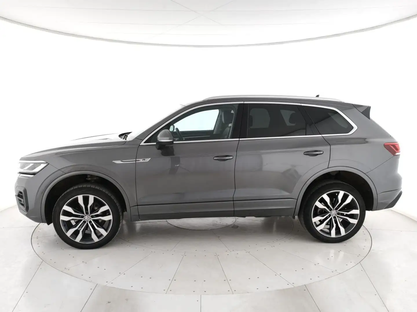 Volkswagen Touareg 3.0 V6 tdi Advanced R-Line Exterior Pack 231cv tip Grigio - 2