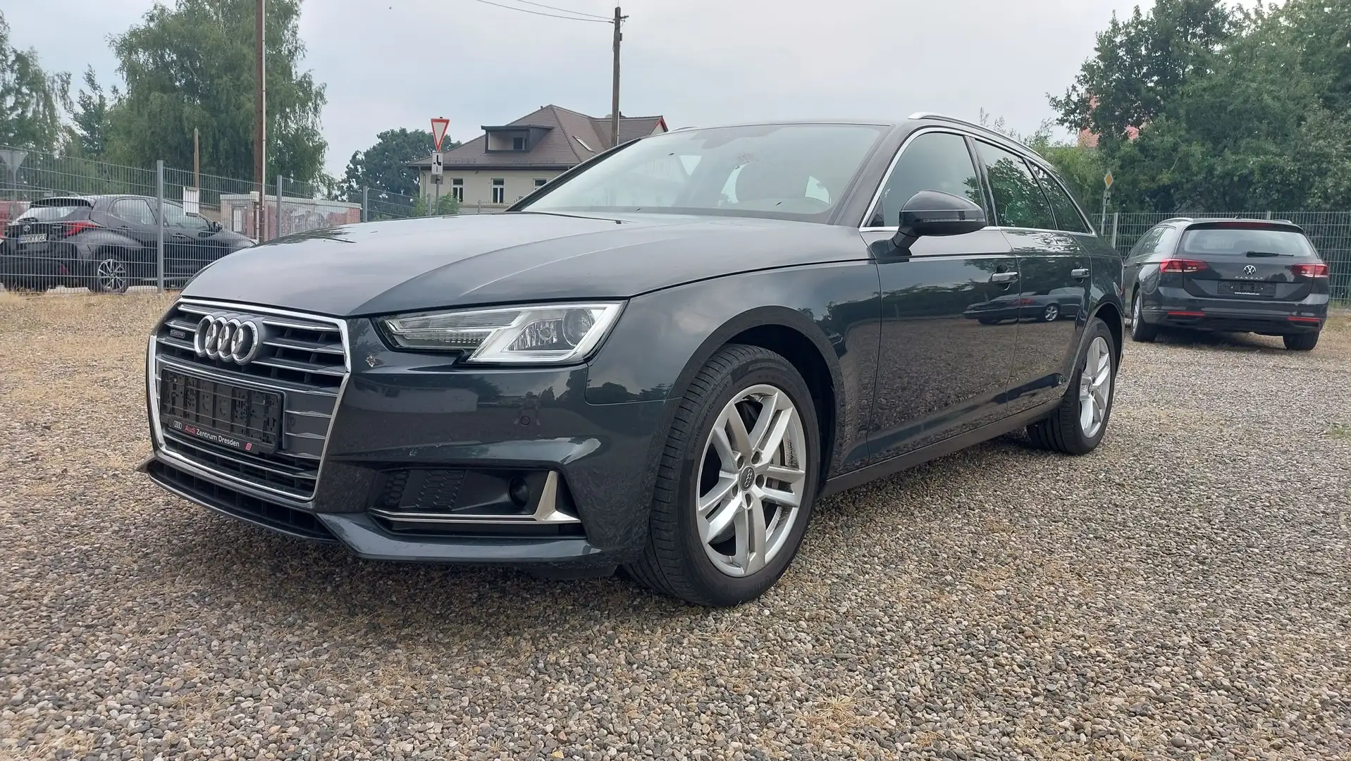 Audi A4 allroad quattro TDI S tronic Grau - 1