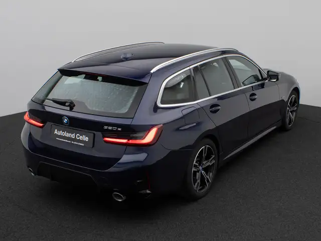 BMW 3 Series view 7