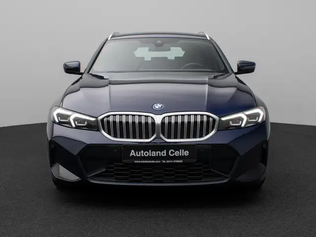 BMW 3 Series view 2