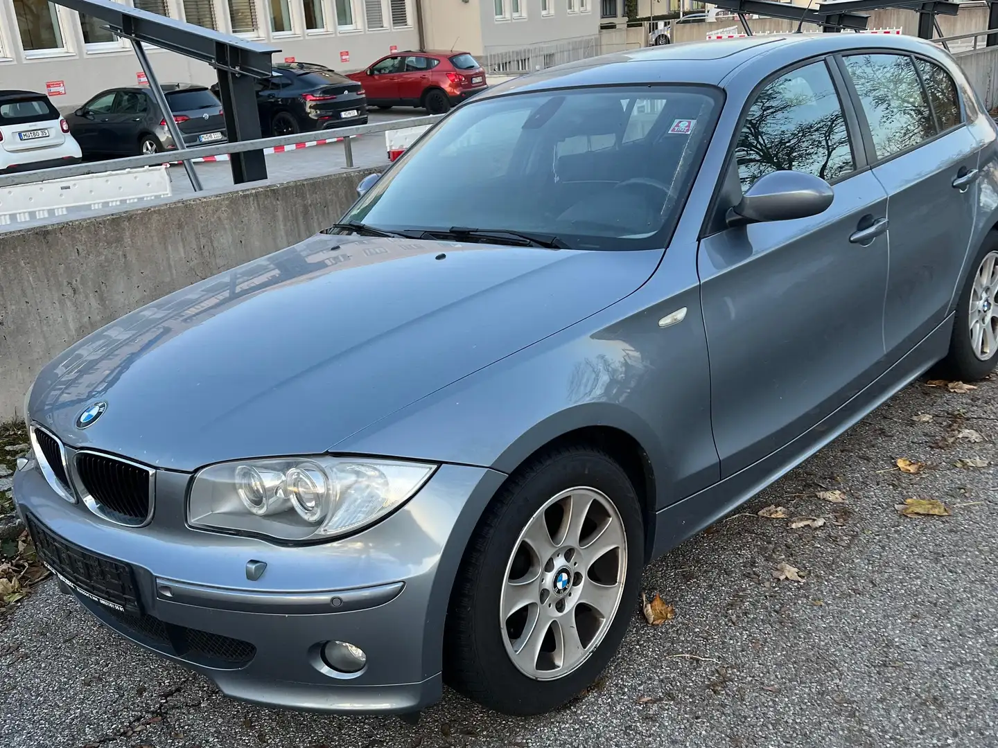 BMW 120 120i Grau - 2