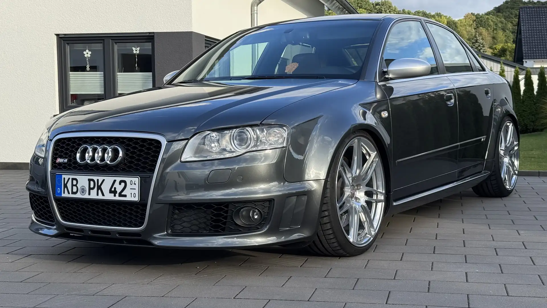 Audi RS4 Exclusive, Sammlerzustand Grau - 1