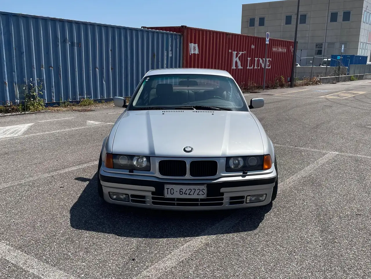 BMW 325i Coupe cat., foto 3