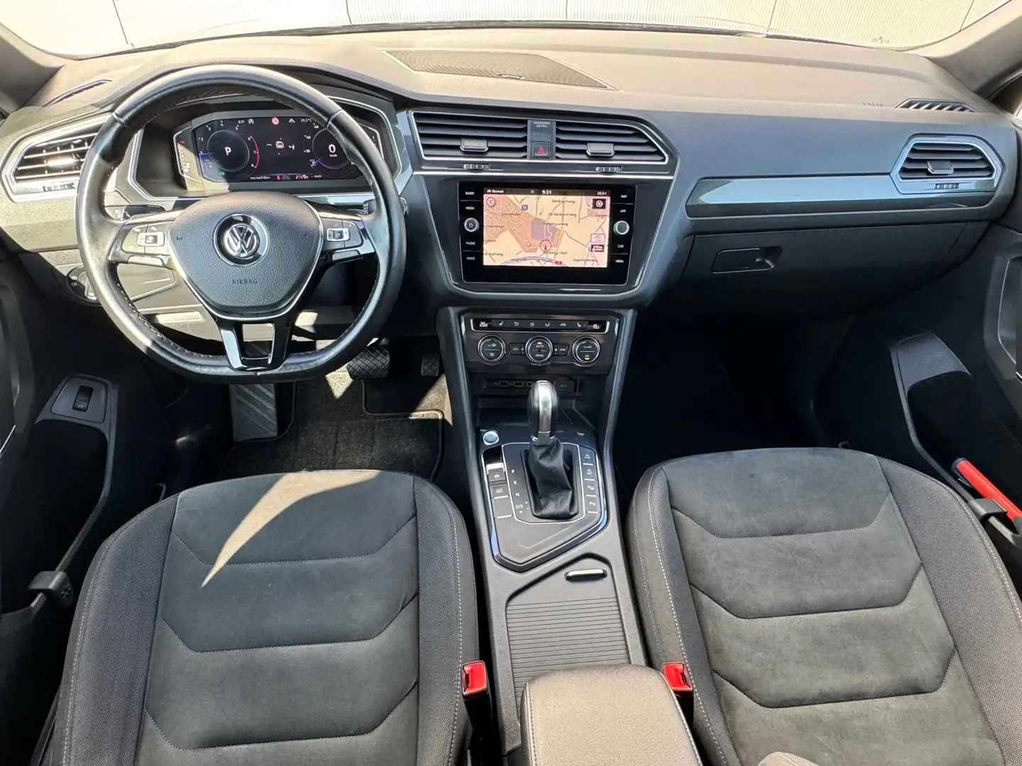Volkswagen Tiguan Allspace 1.5 TSI * R-Line * Camera * Trekhaak * Visueel Coc Schwarz - 2