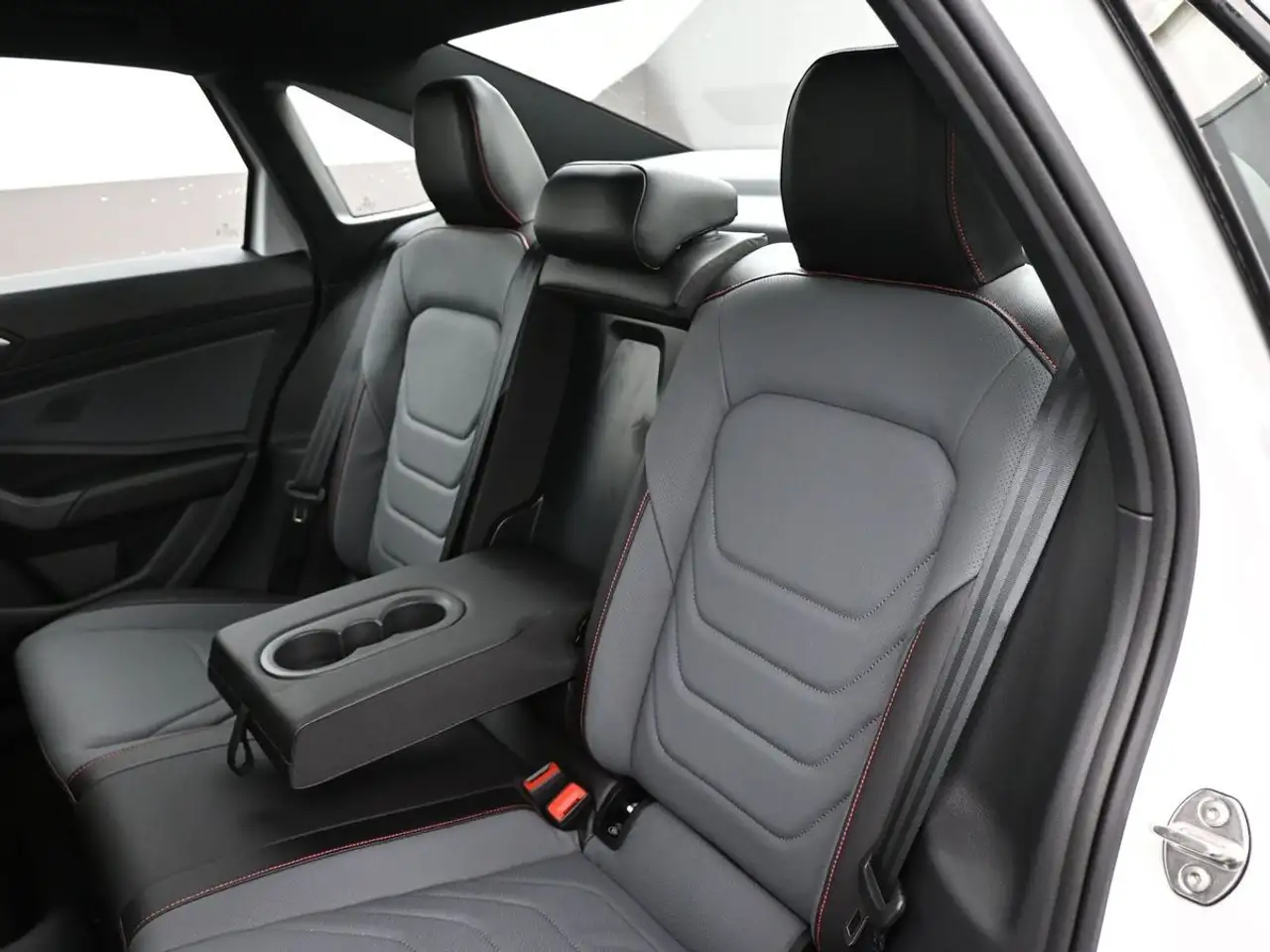 Volkswagen Jetta снимка Volkswagen Jetta