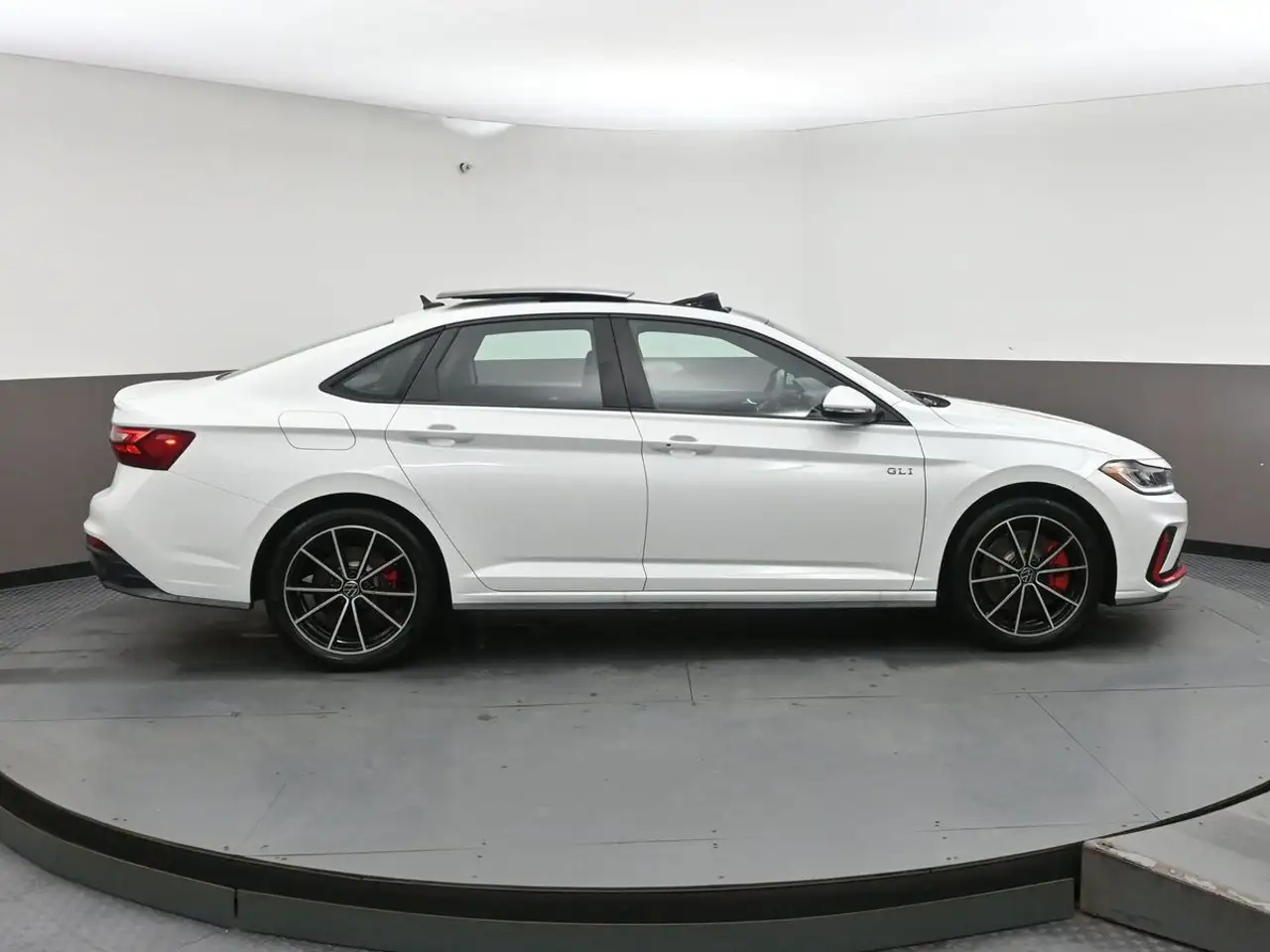 Volkswagen Jetta снимка Volkswagen Jetta