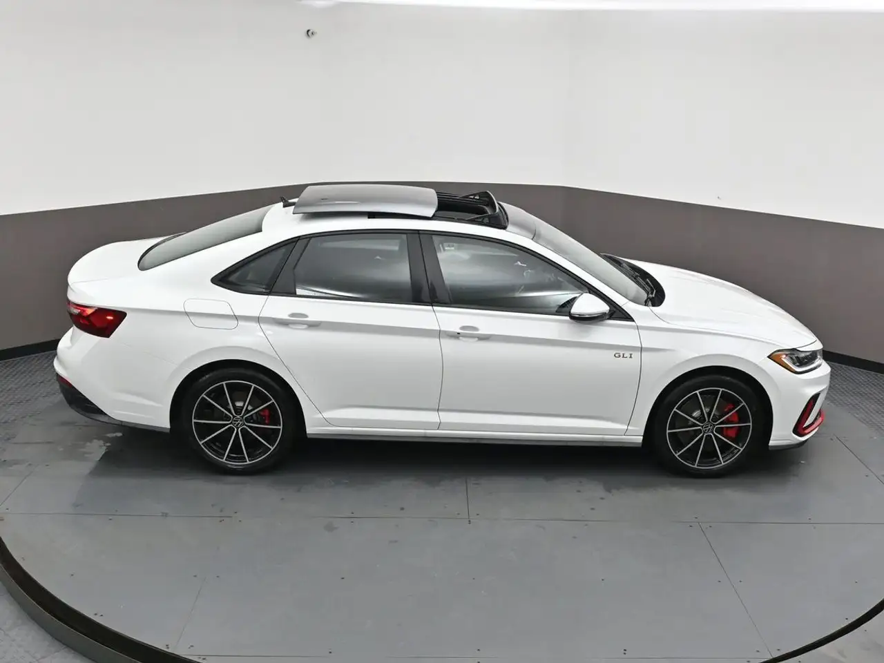 Volkswagen Jetta снимка Volkswagen Jetta