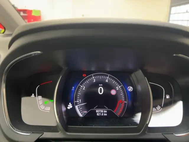 Renault Scenic view 13