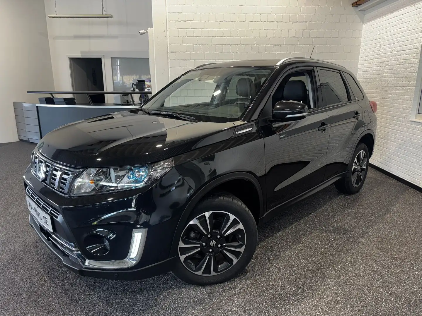 Suzuki Vitara 4x4 AUTOM.PANO NAVI+CAM KLIMA LED ACC AHK Noir - 2