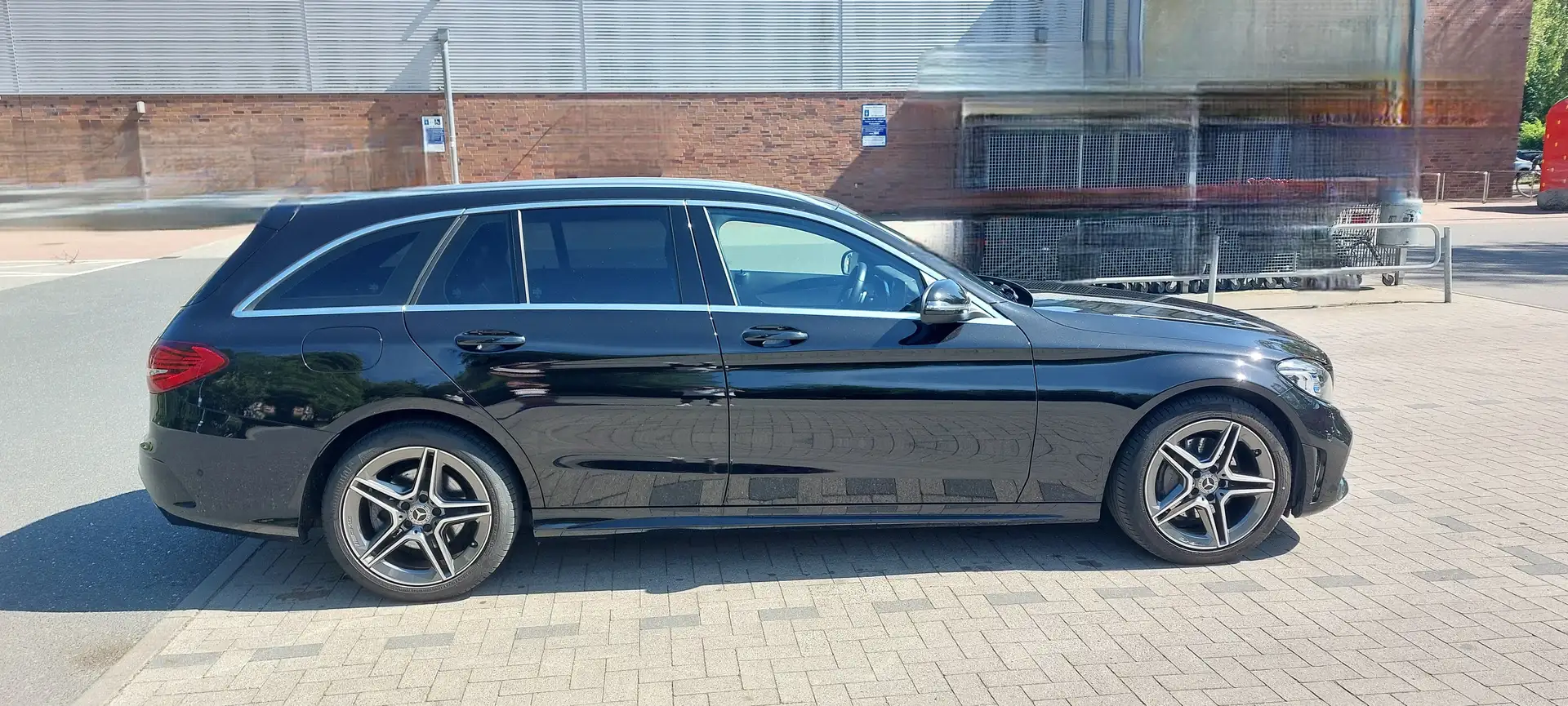 Mercedes-Benz C 180 C 180 T 9G-TRONIC AMG Line Schwarz - 2