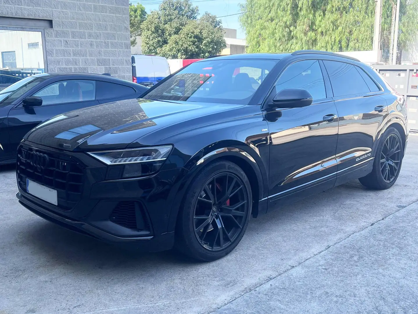 Audi Q8 Q8 55 TFSI Black line quattro tiptronic Black line plus Negro - 2