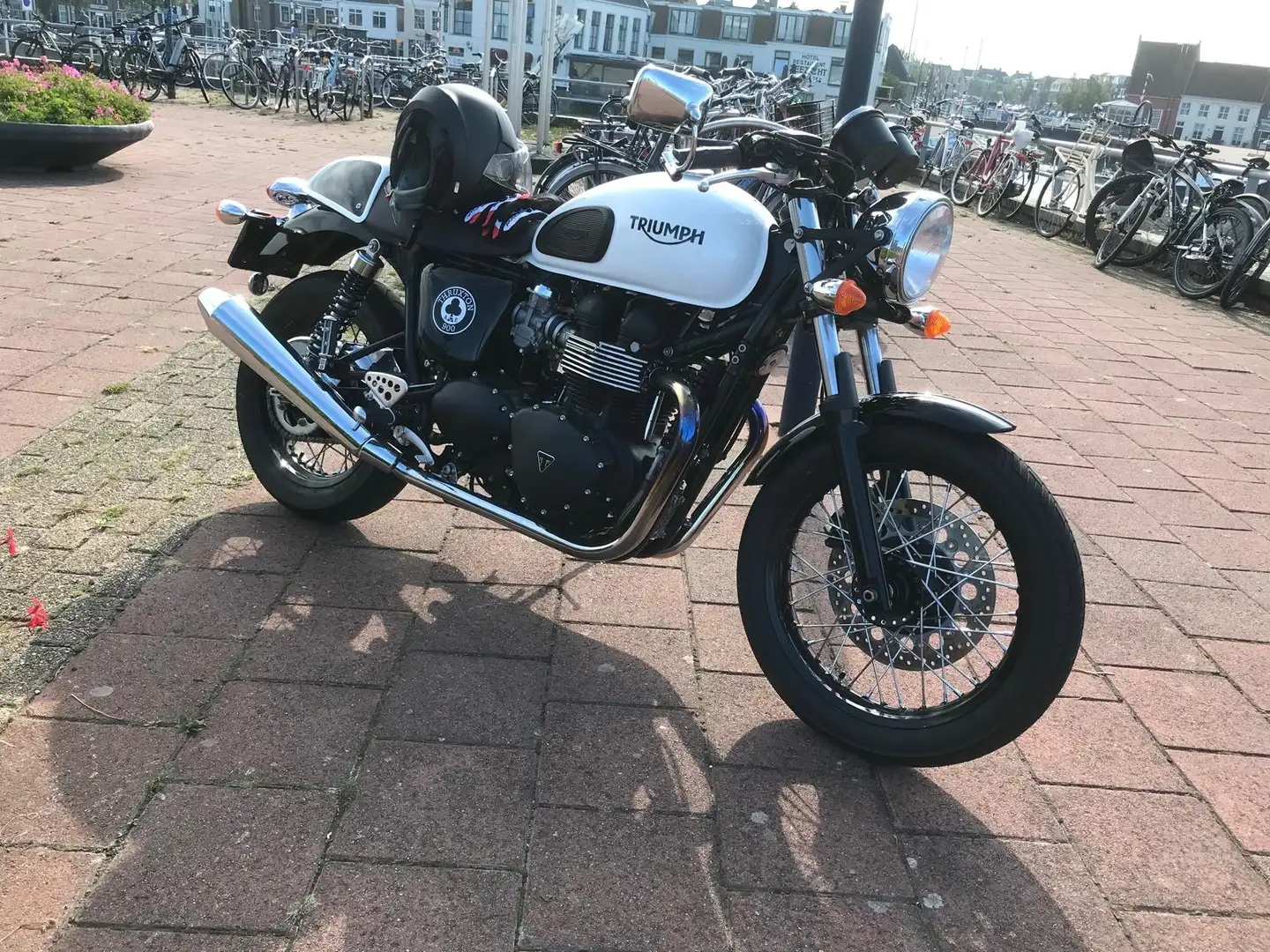 Triumph Thruxton Ace cafe Negru - 1