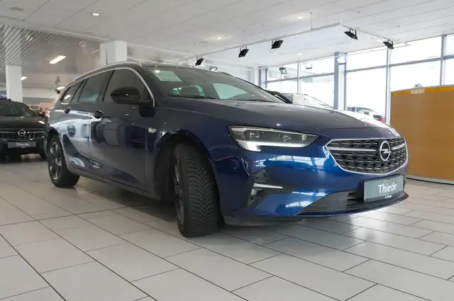 Opel Insignia view 4