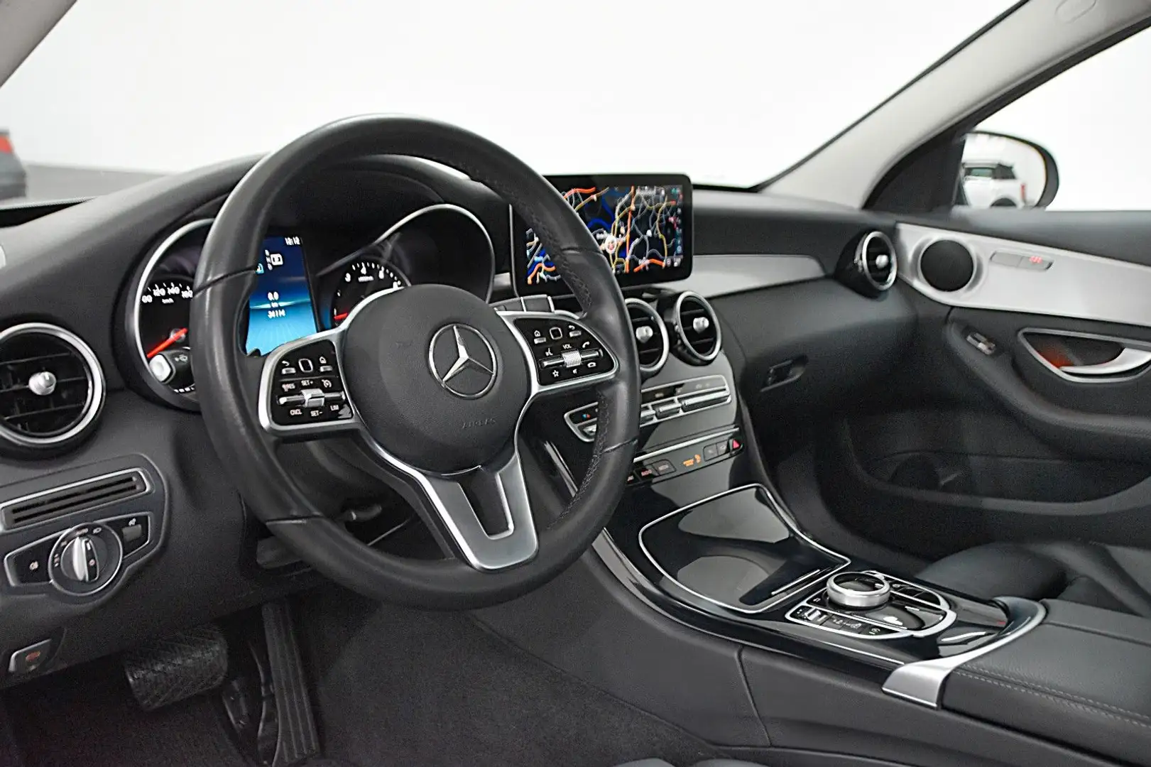 Mercedes-Benz C 180 CGI 9G-TRONIC AVANTGARDE*ANHÄNGERKUPPLUNG* Grau - 2