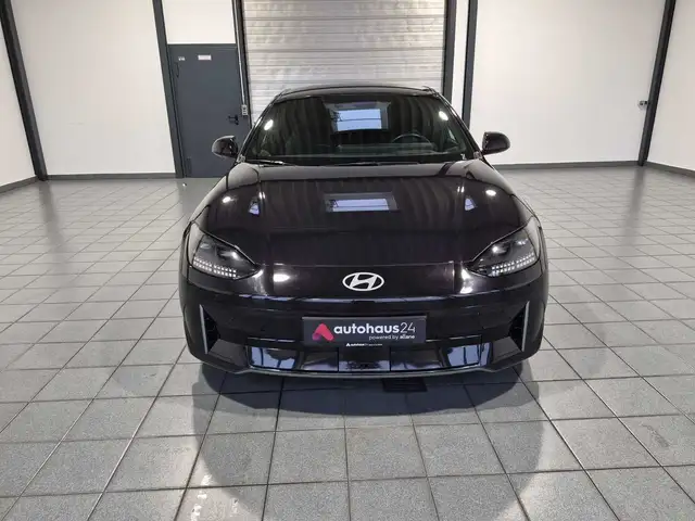 Hyundai Ioniq 6 view 2