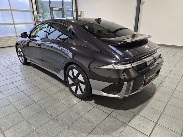Hyundai Ioniq 6 view 4