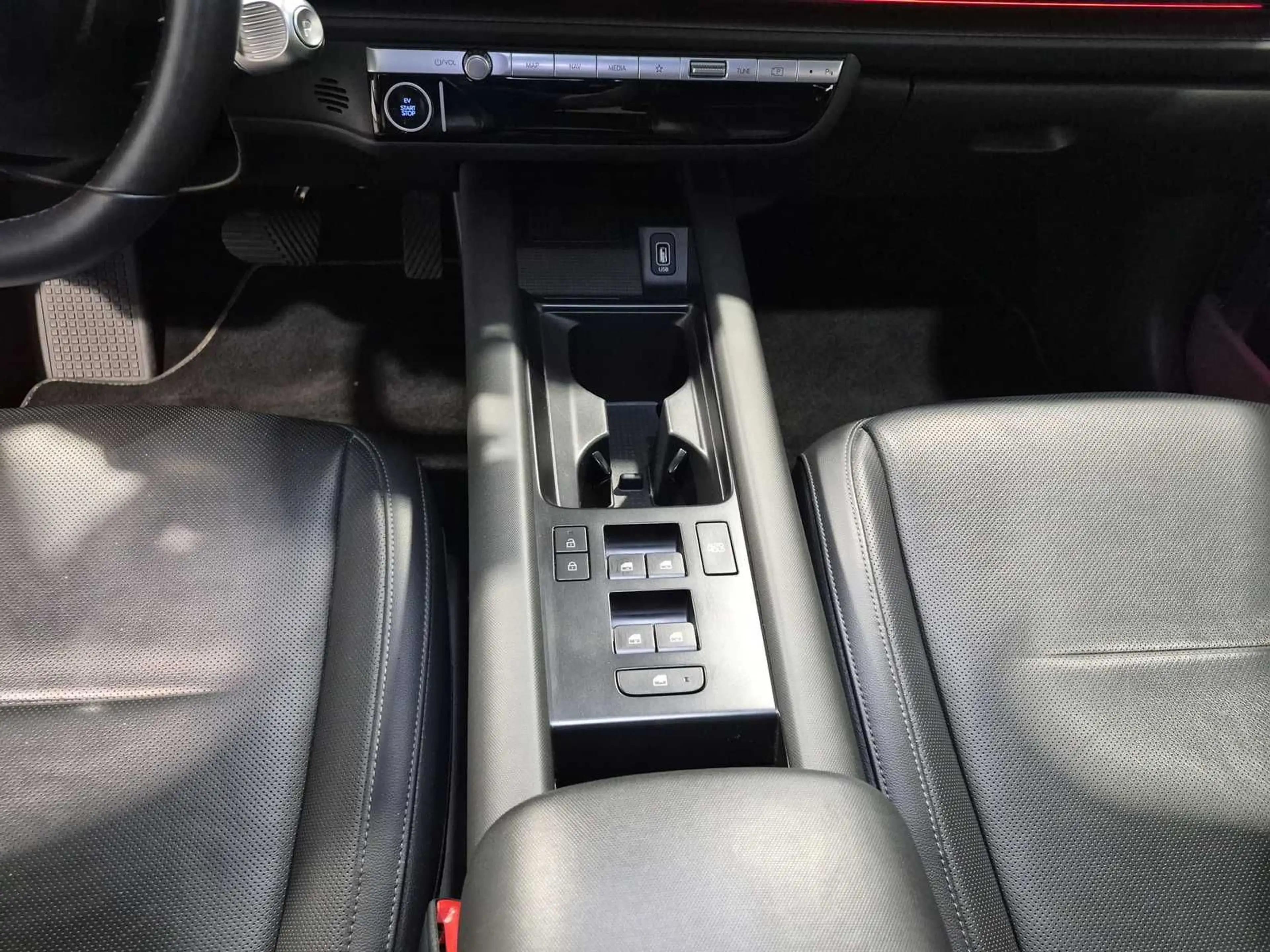 Hyundai IONIQ 6 Techniq 77,4 kWh HUD|Kamera — photo 12