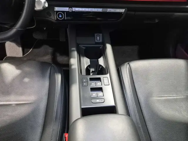 Hyundai Ioniq 6 view 12