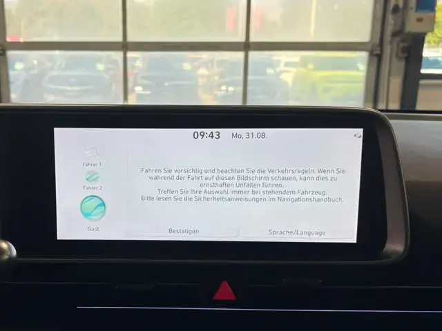 Hyundai Ioniq 6 view 11