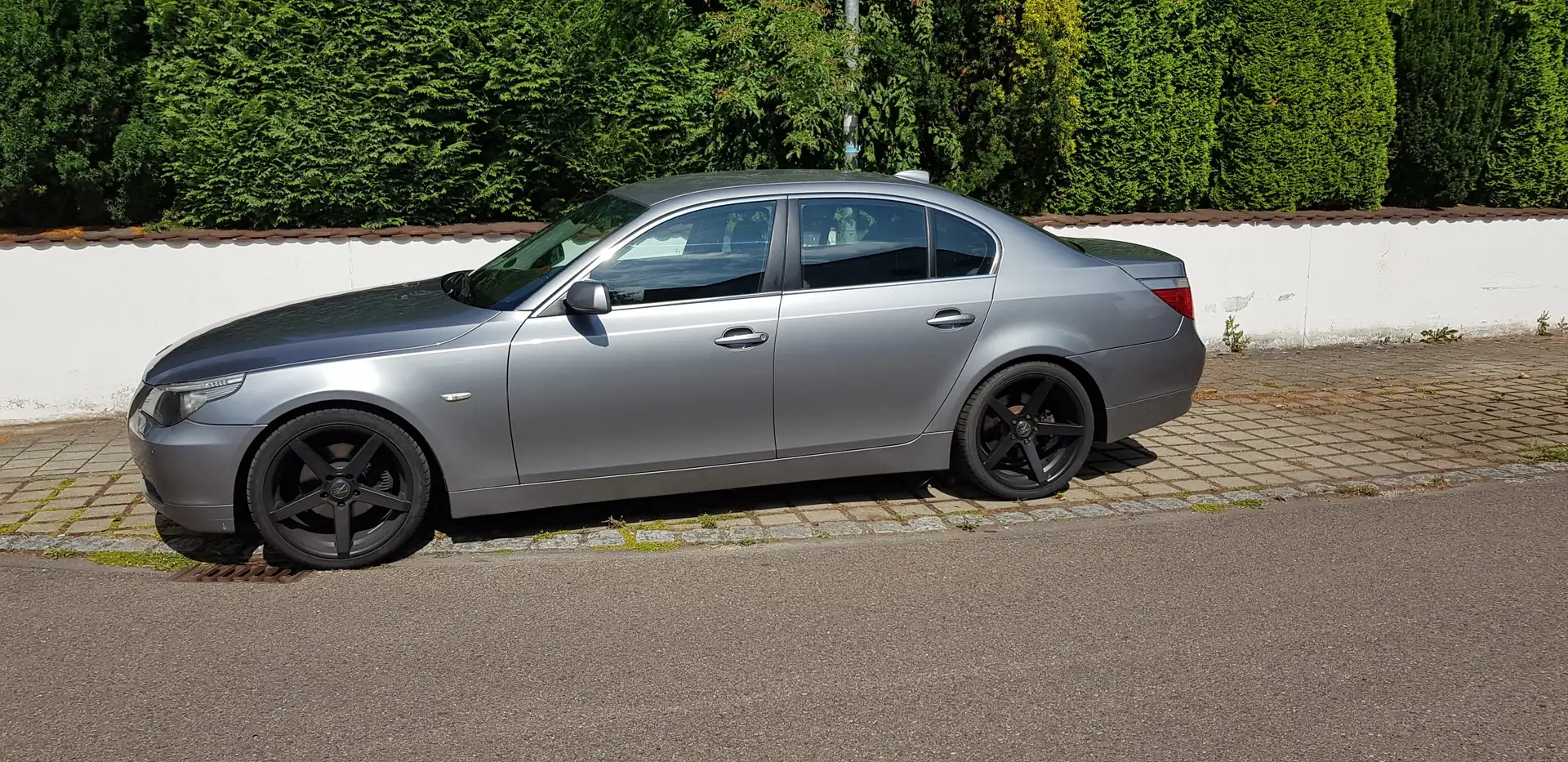 BMW 525 525d Grau - 1