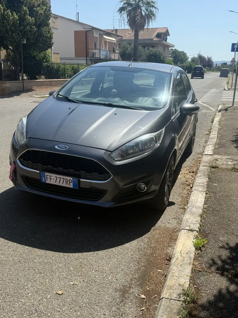 Ford Fiesta base - 1