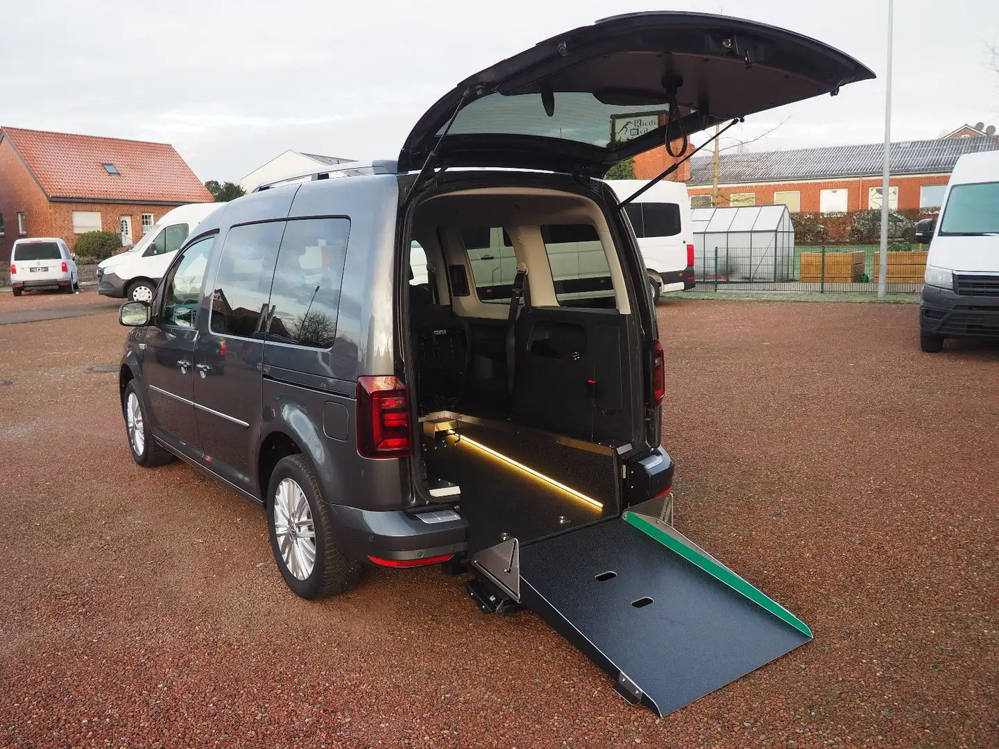 Volkswagen Caddy Highline Xenon Kamera Rollstuhlgerecht Gris - 1