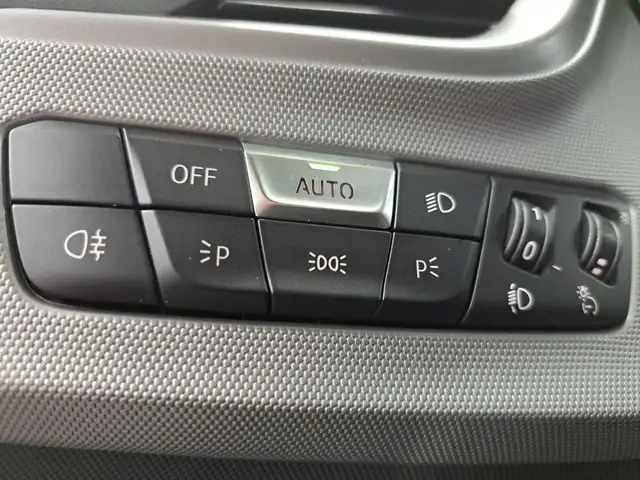 BMW 1 Series view 10