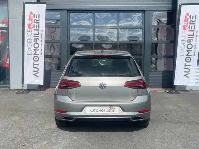 Volkswagen Golf view 6