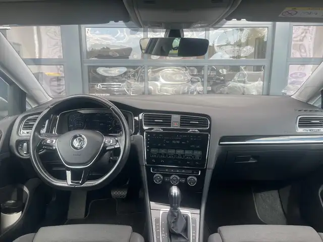Volkswagen Golf view 7