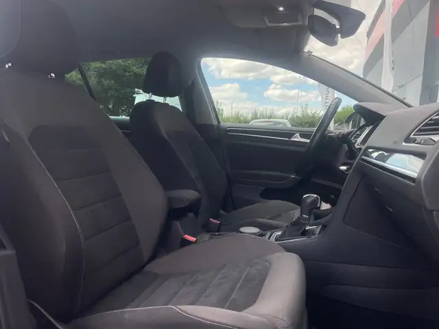 Volkswagen Golf view 10