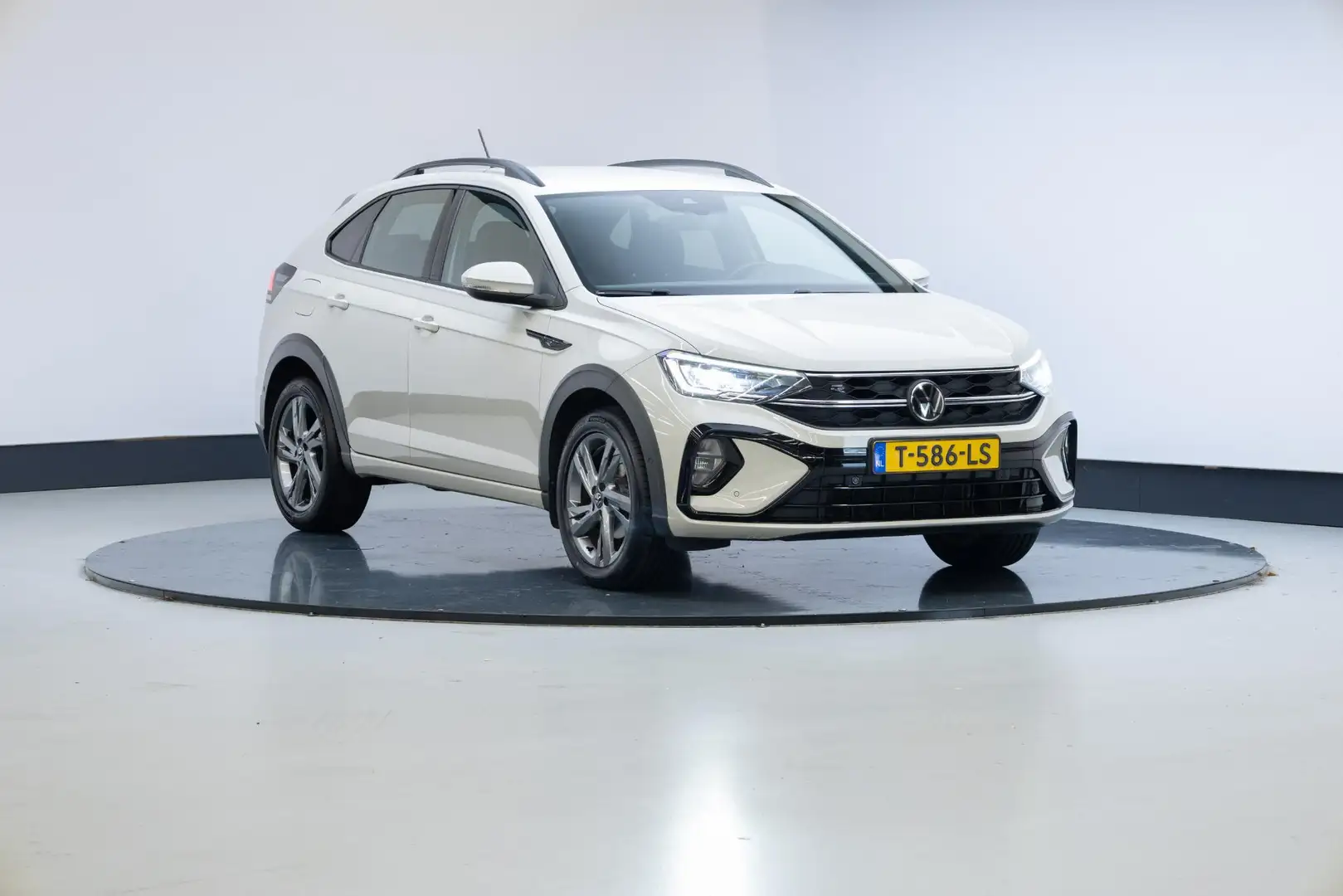 Volkswagen Taigo 1.0 TSI R-Line Grijs - 1