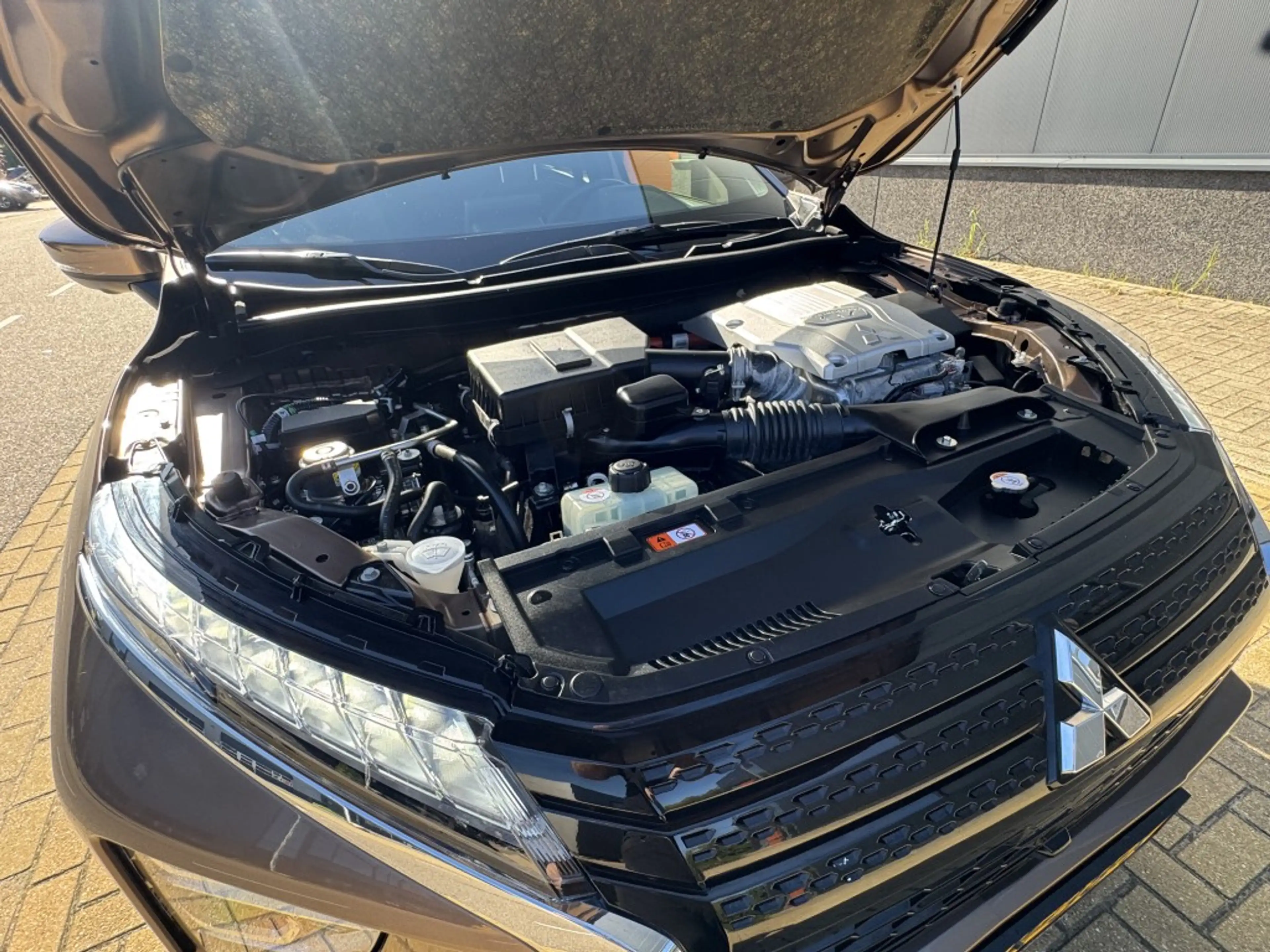 Mitsubishi Eclipse Cross 2.4 PHEV Executive — photo 34