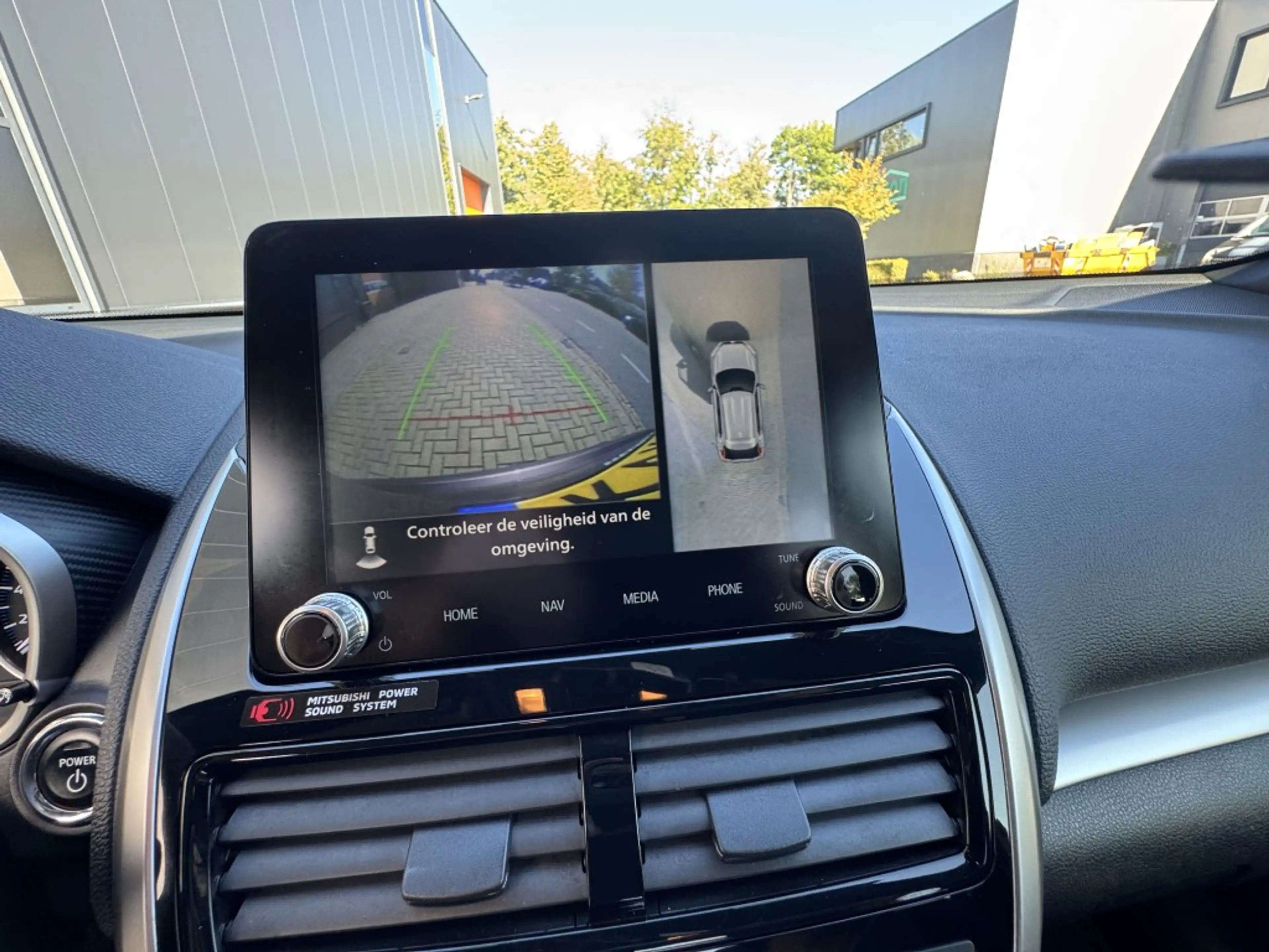 Mitsubishi Eclipse Cross 2.4 PHEV Executive — photo 23